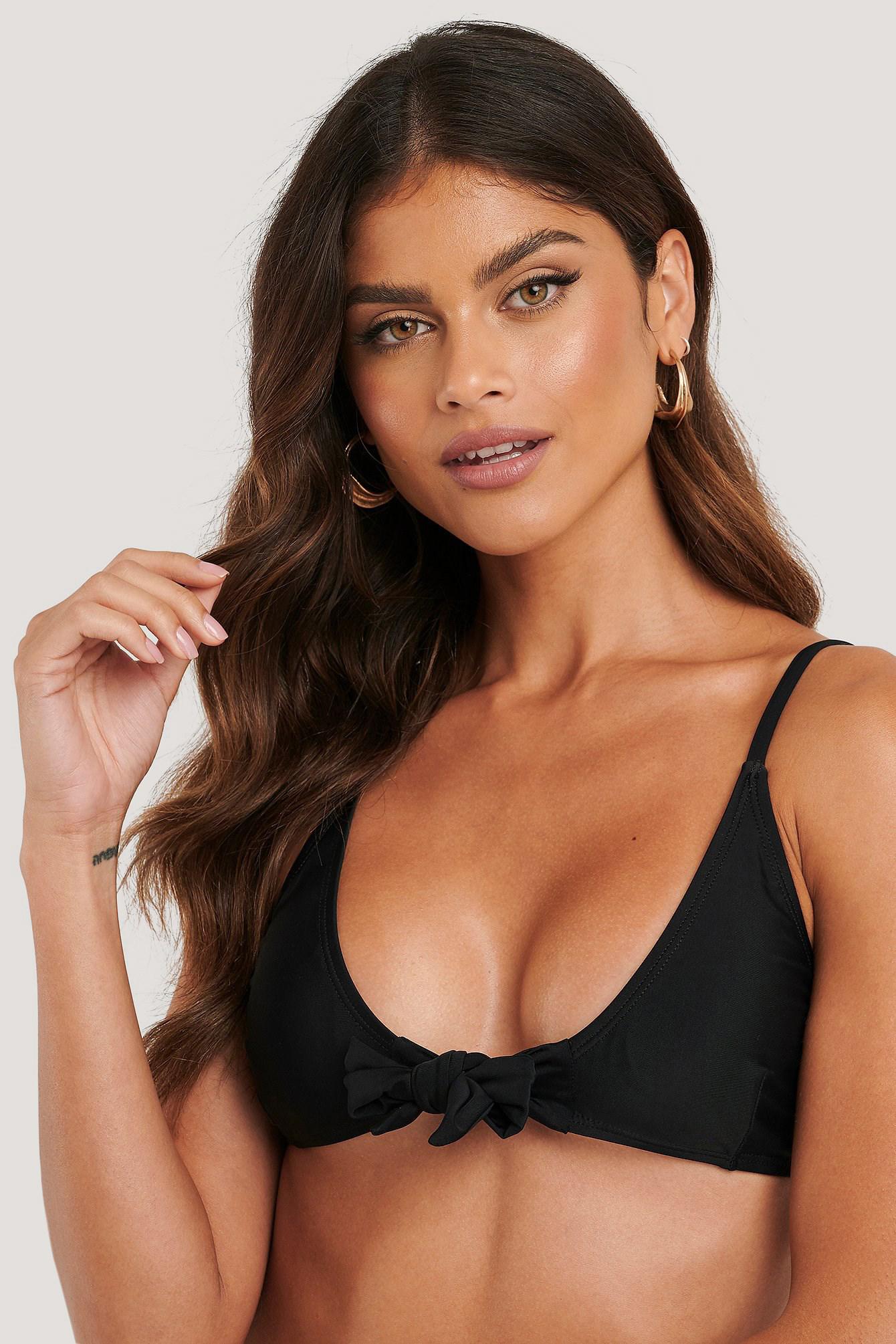 czarna góra od bikini