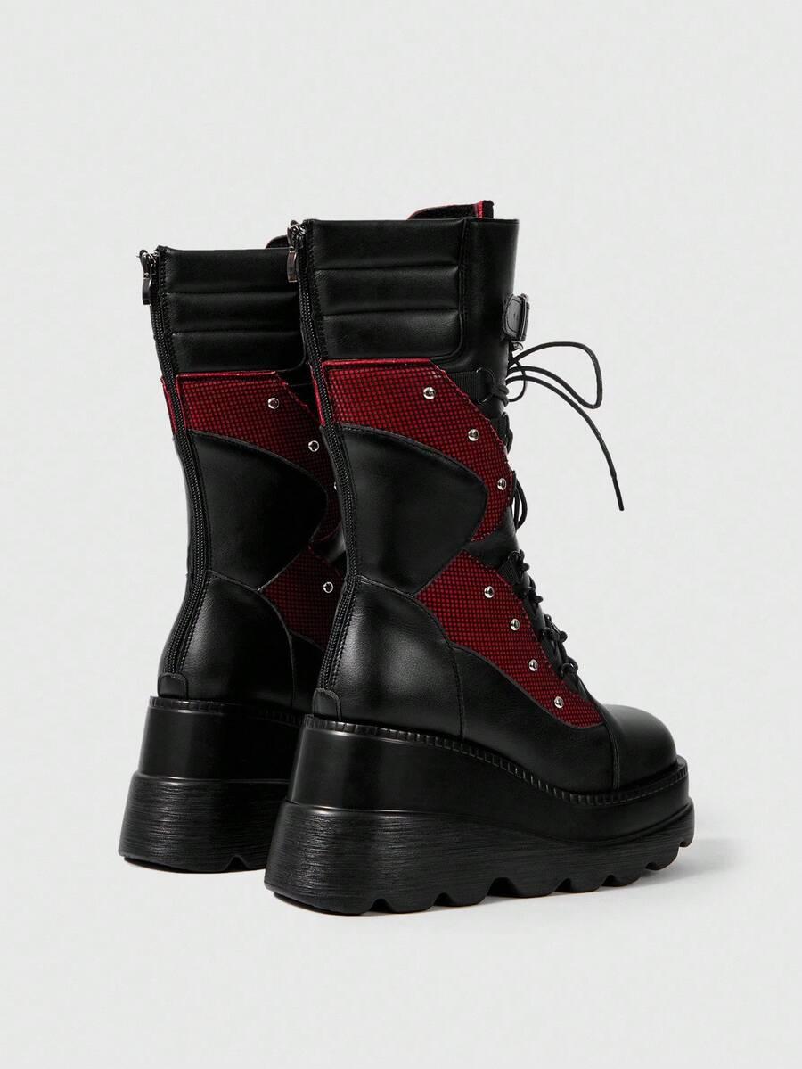 BUTY NA PLATFORMIE Z KLAMRAMI