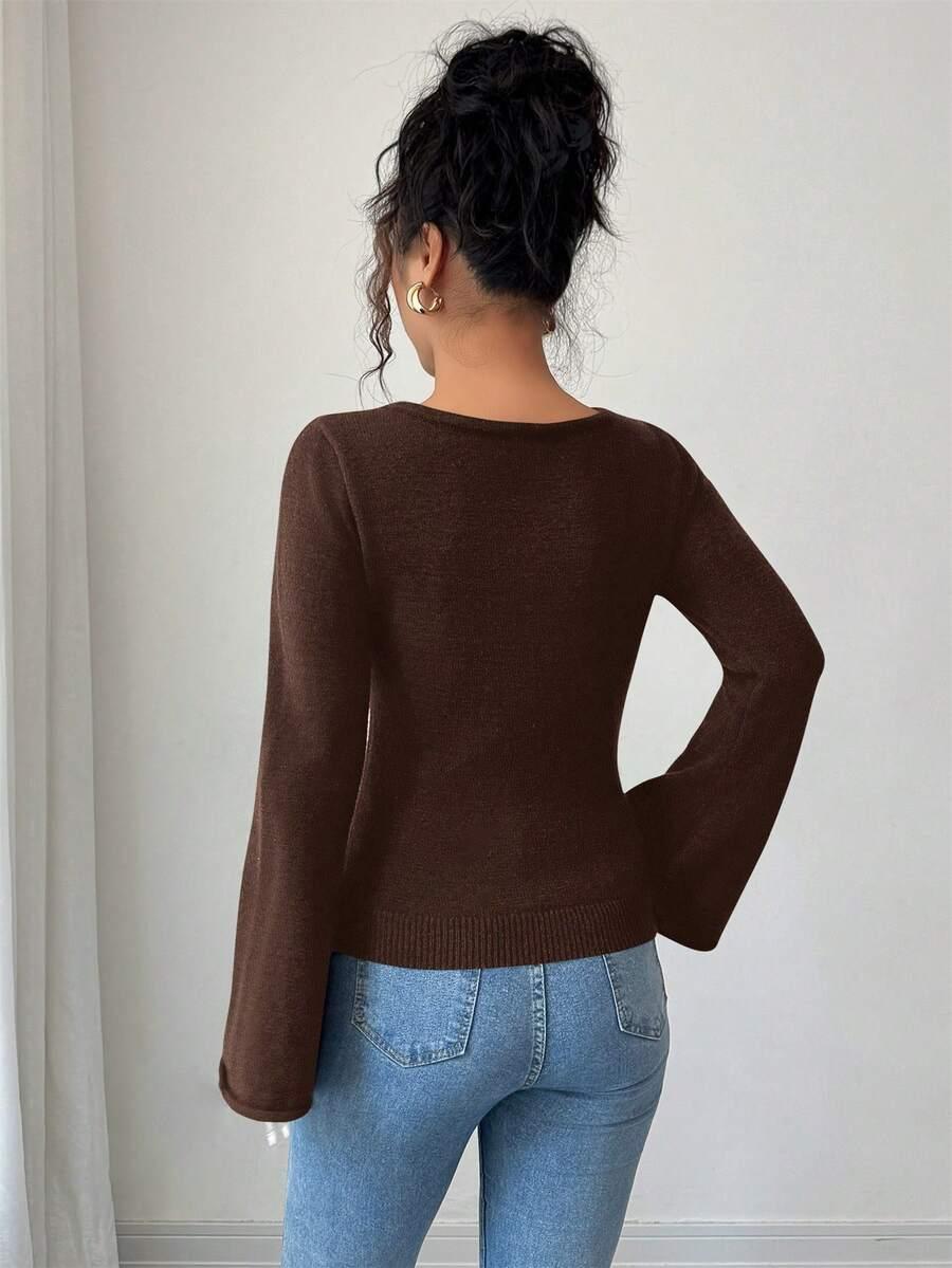 brązowy sweter okrągły dekolt
