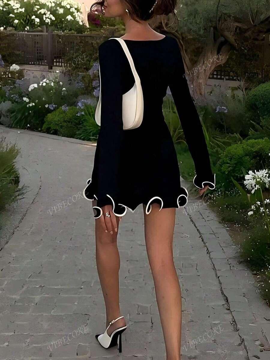 CZARNA MINI SUKIENKA KONTRAST