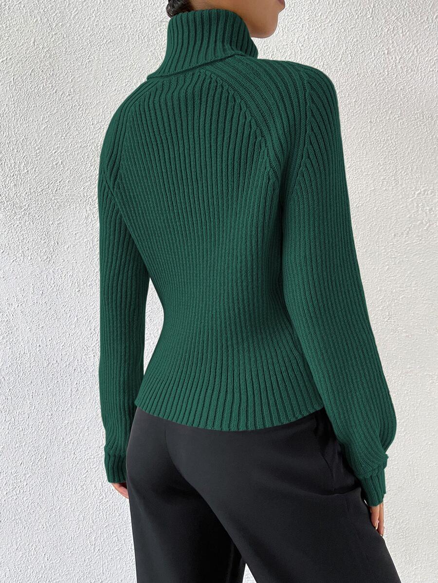 PRĄŻKOWANY SWETER GOLF 