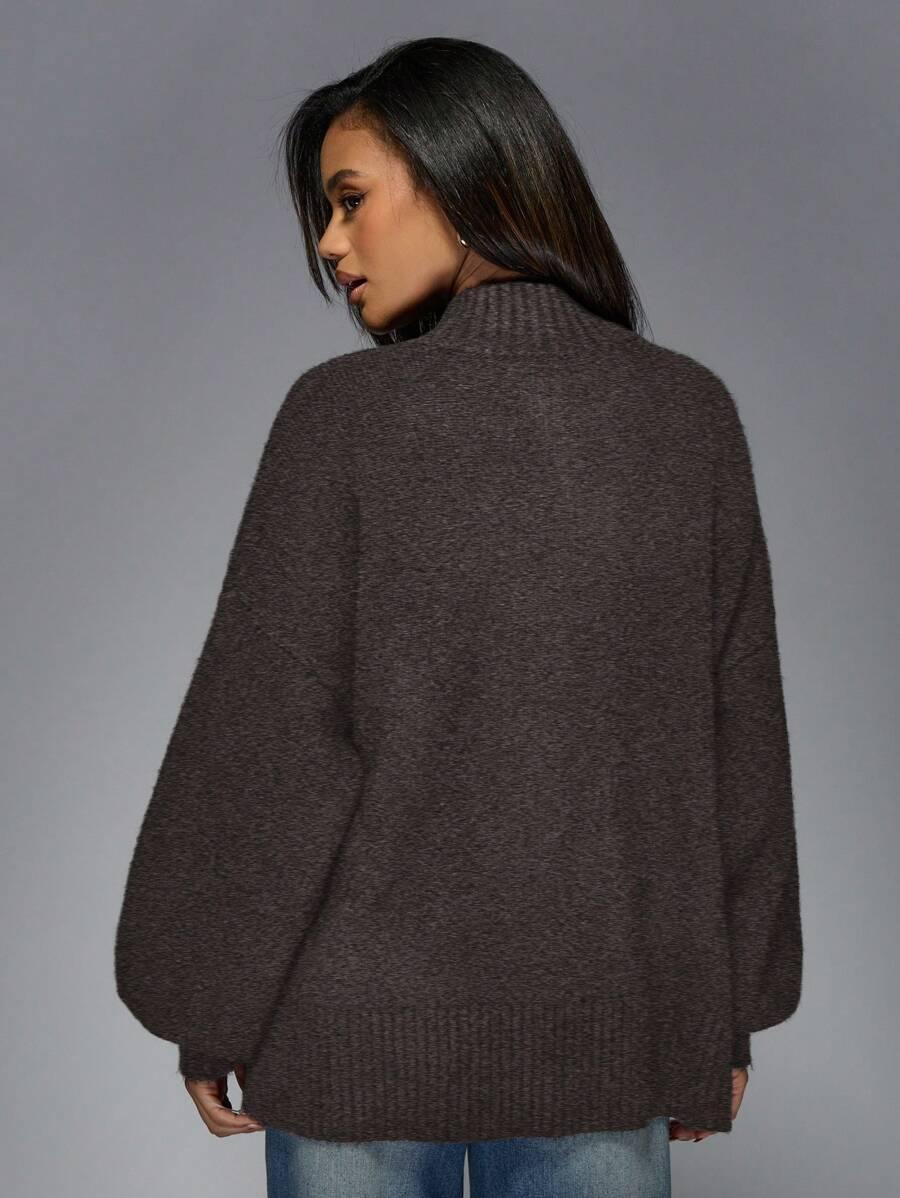 BRĄZOWY SWETER GUZIKI