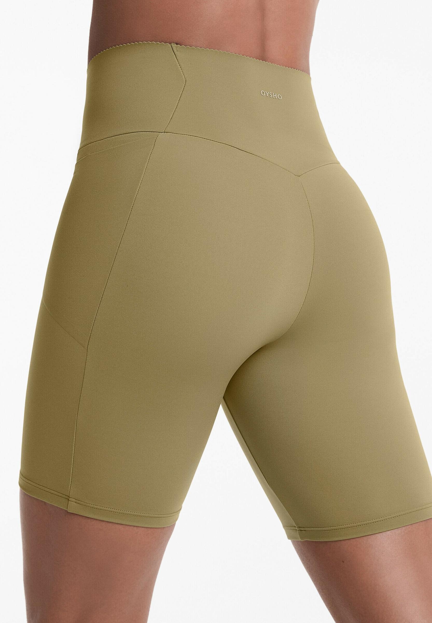 BIAŁE KRÓTKIE LEGGINSY SPORTOWE KIESZONKA