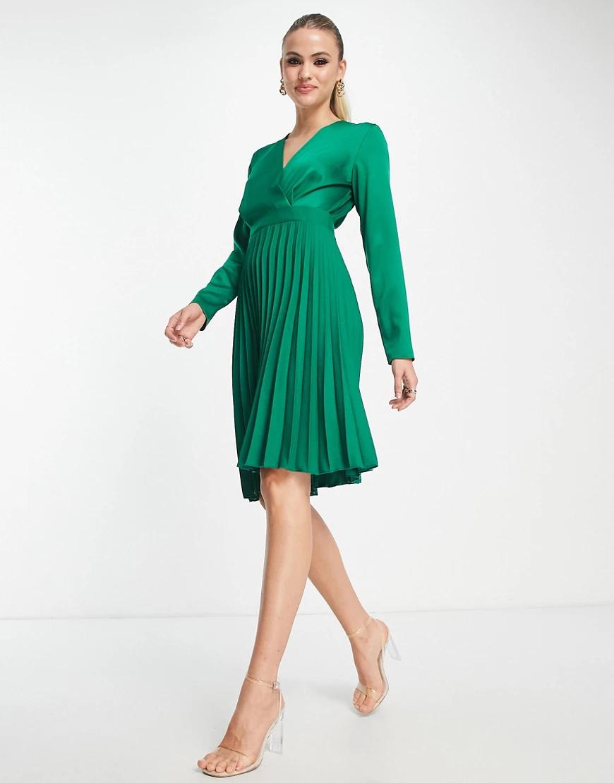 zielona plisowana sukienka długi rękaw