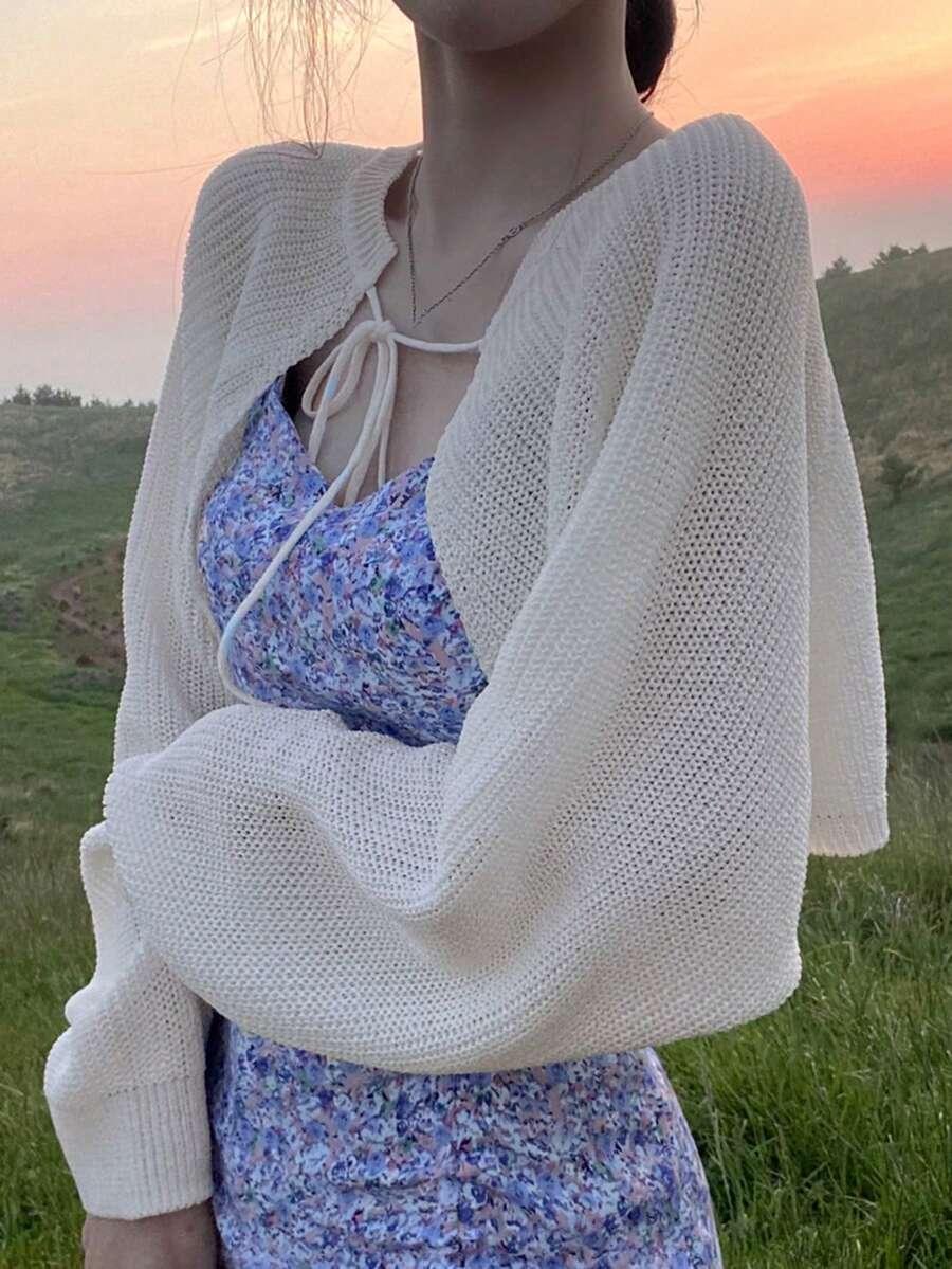 Biały krótki sweter