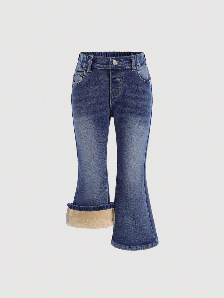 niebieskie spodnie jeans 