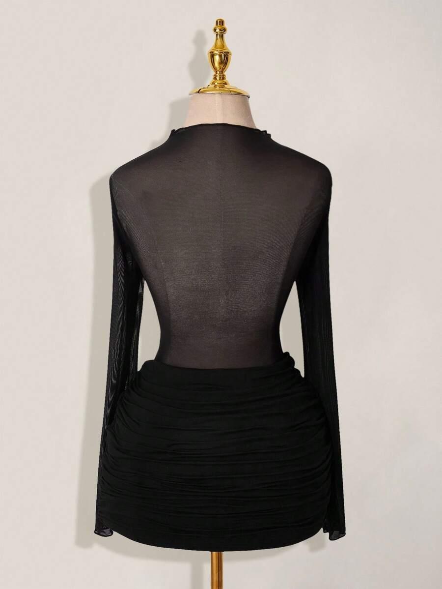 CZARNA MINI SUKIENKA