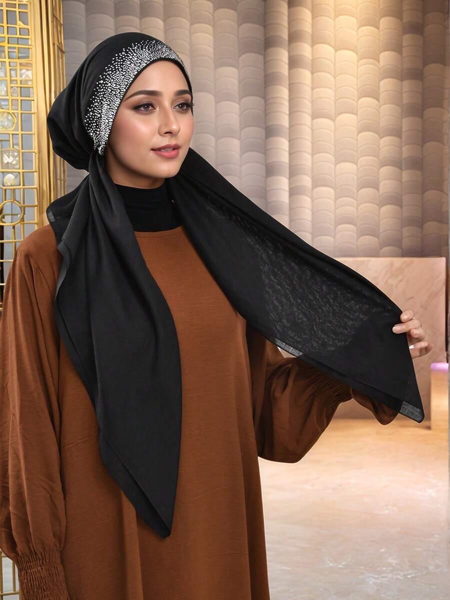 czarny turban zdobienie