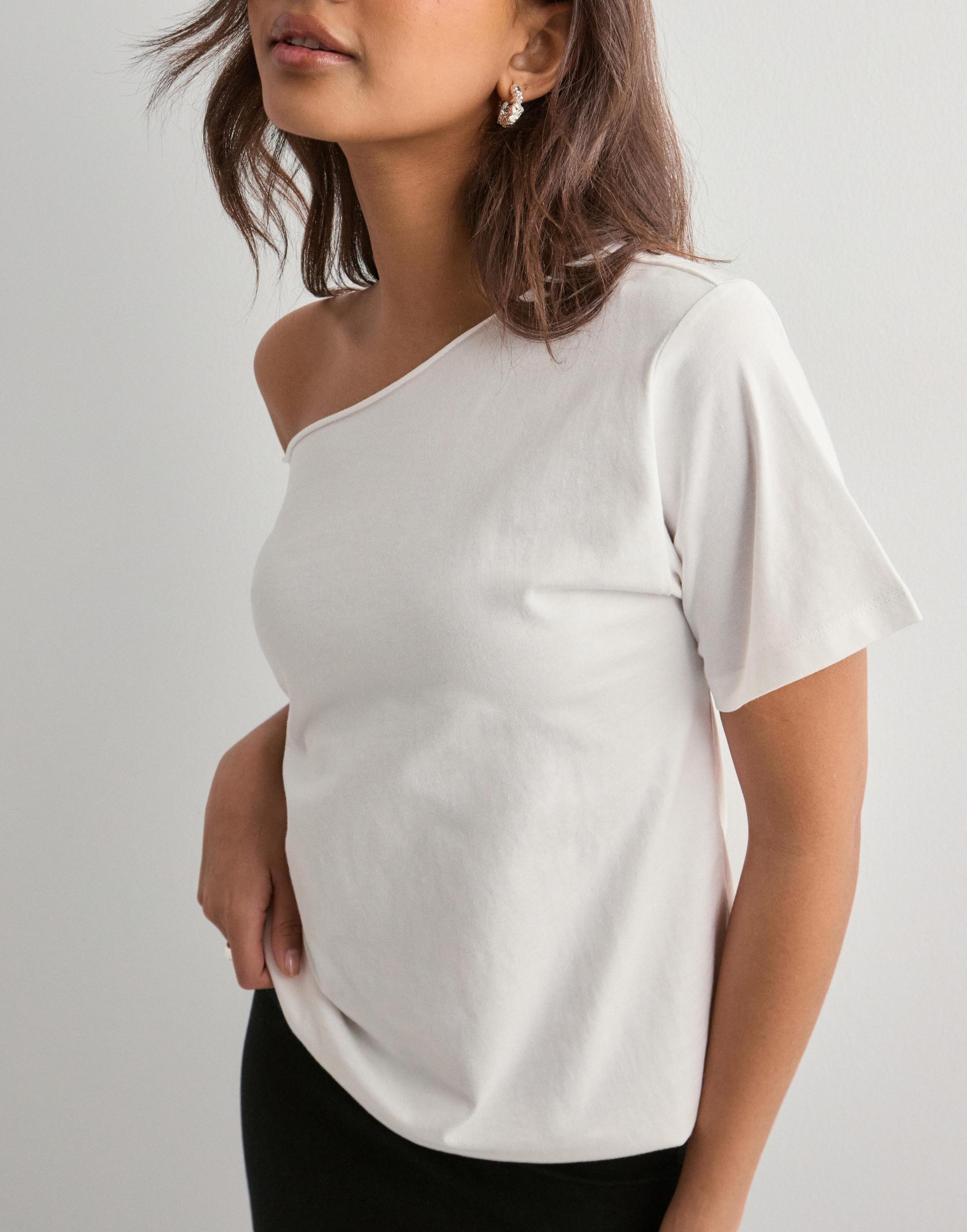 biała bluzka basic