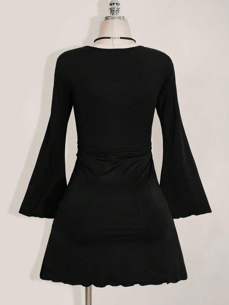 CZARNA MINI SUKIENKA V-NECK 