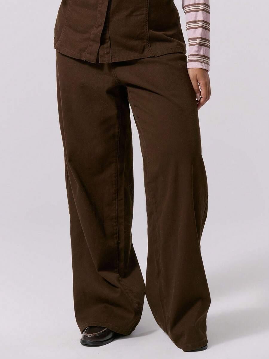 brązowe spodnie jeans 