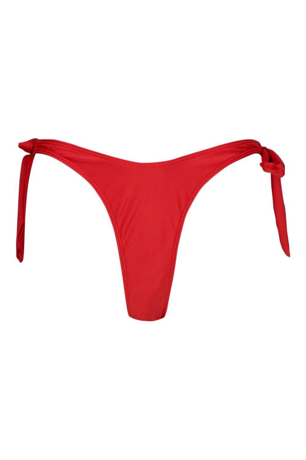 czerwony dół od bikini