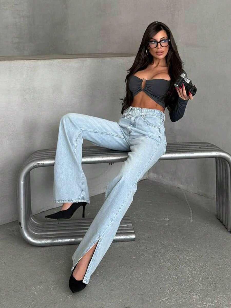 niebieskie spodnie jeans 
