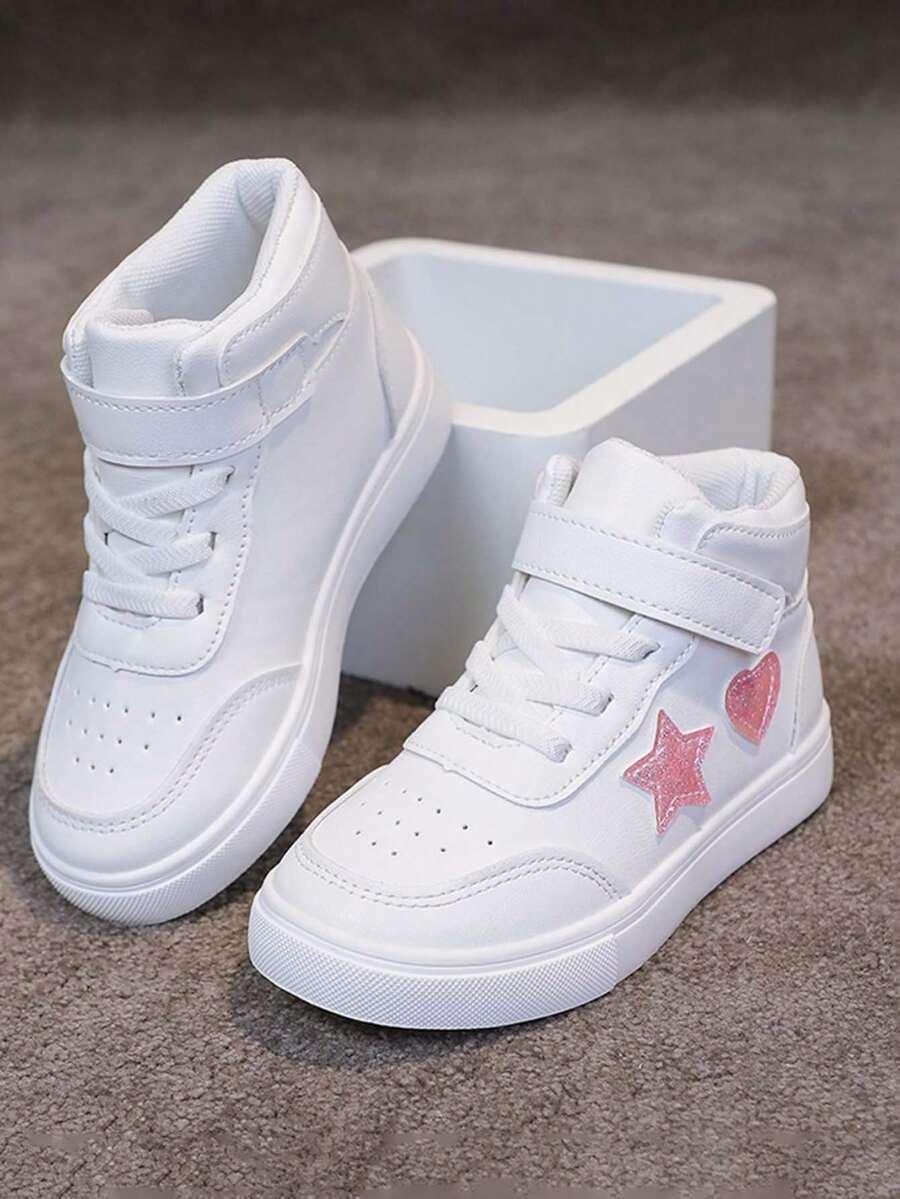 białe buty sportowe 