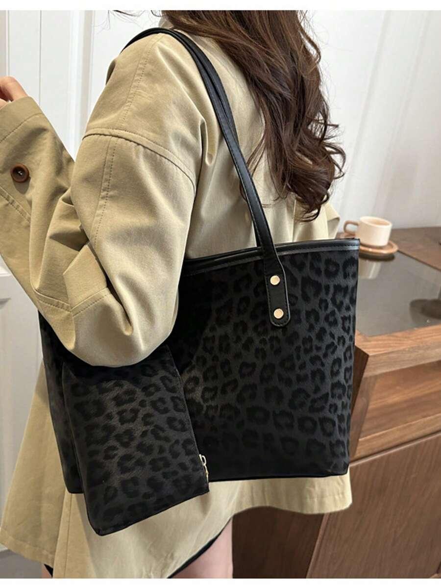 czarna torebka animal print