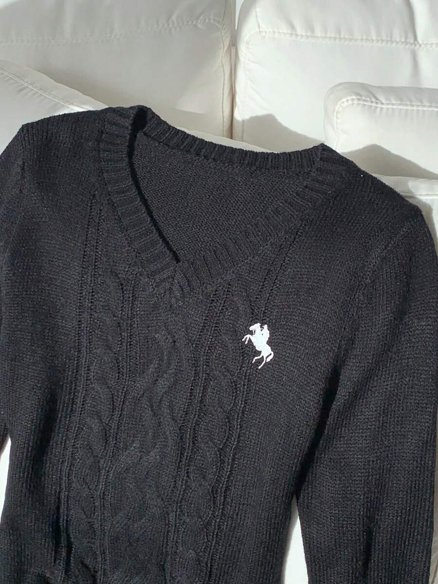 CZARNY SWETER HATF V-NECK