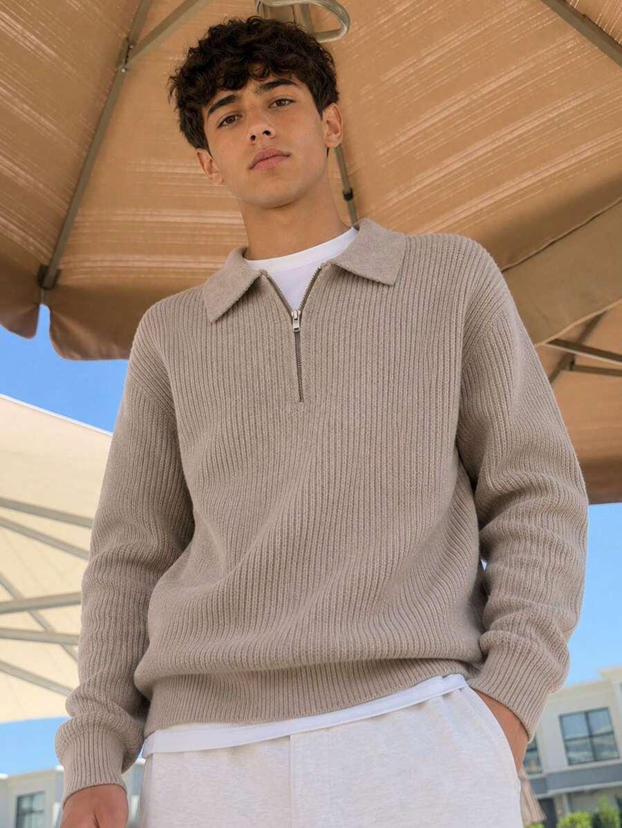 BEŻOWY SWETER ZAMEK