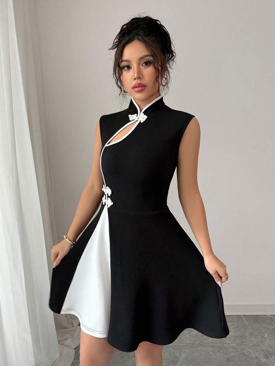 CZARNA MINI SUKIENKA