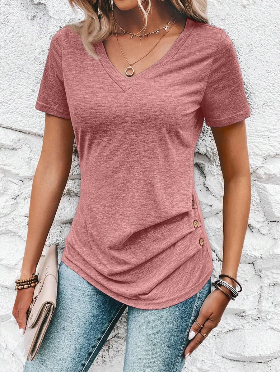 różowy t-shirt v-neck guziki