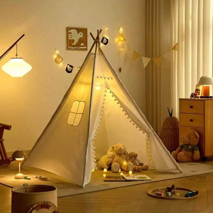 biały namiot tipi