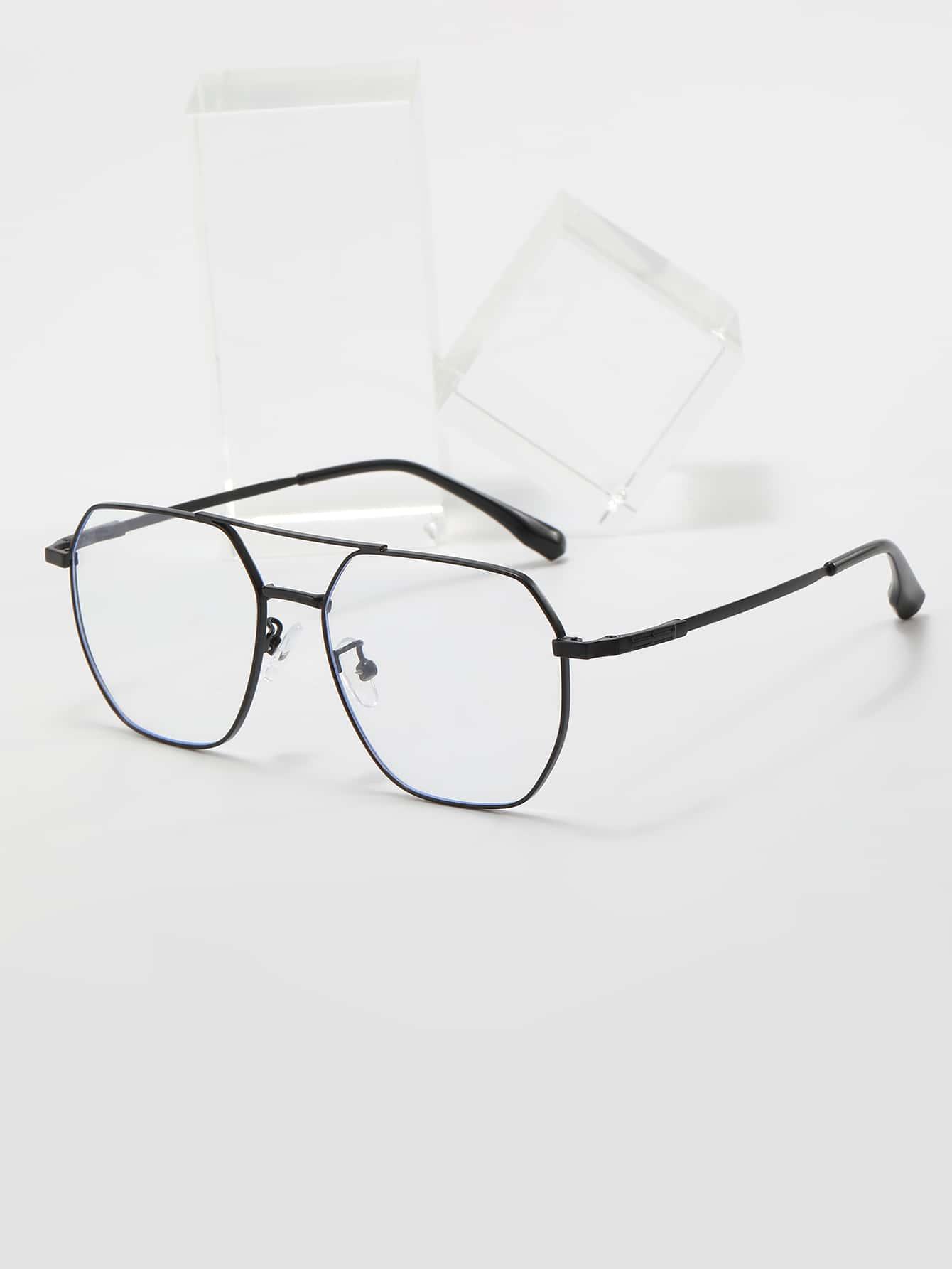 czarne metalowe okulary