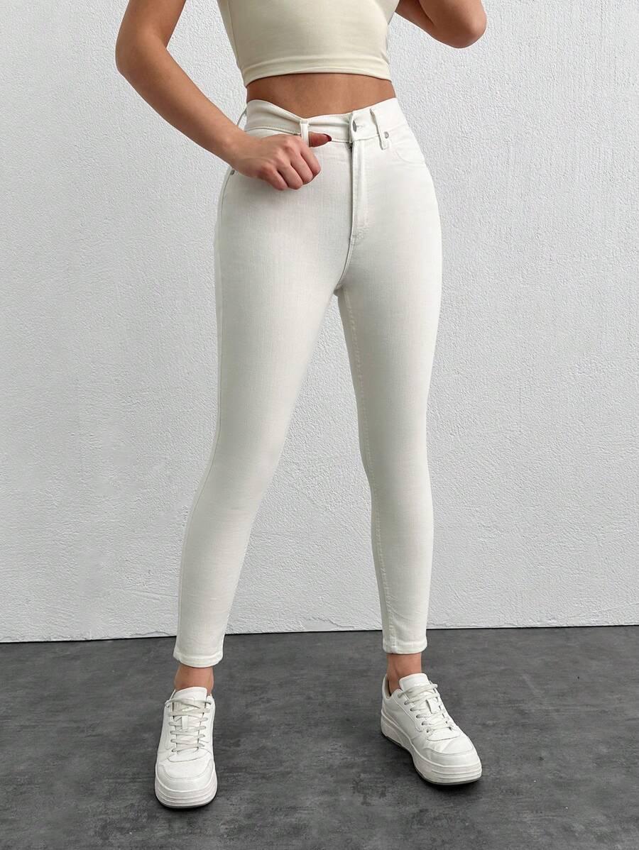 BIAŁE SPODNIE JEANS