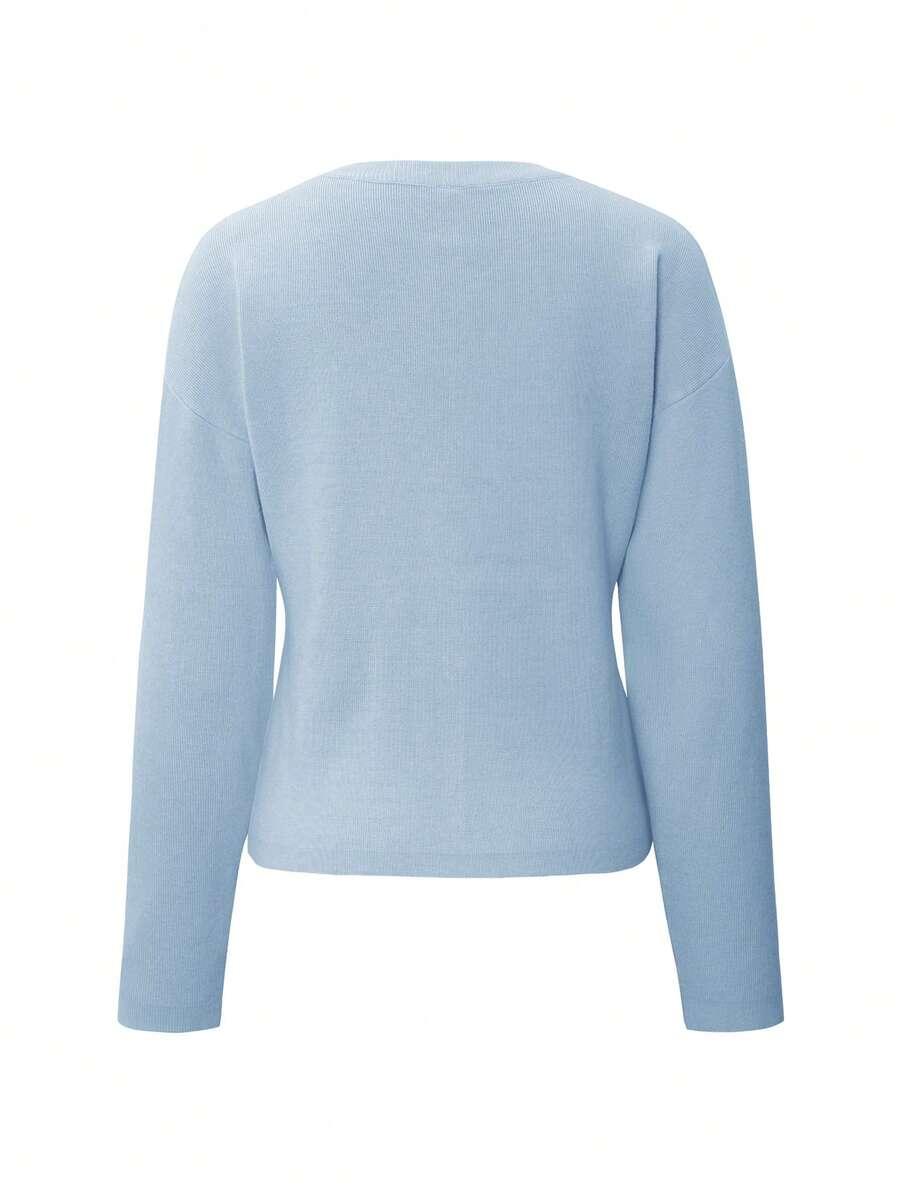 niebieski sweter guziki 