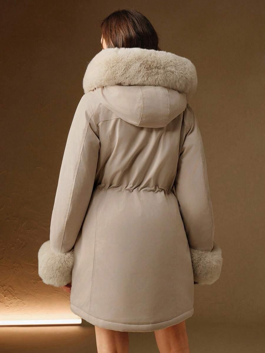 beżowa kurtka parka futerko