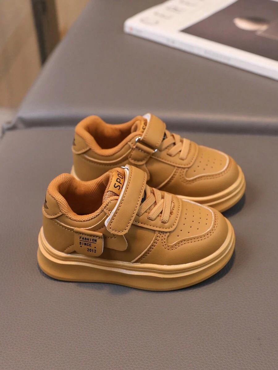 BRĄZOWE BUTY SPORTOWE