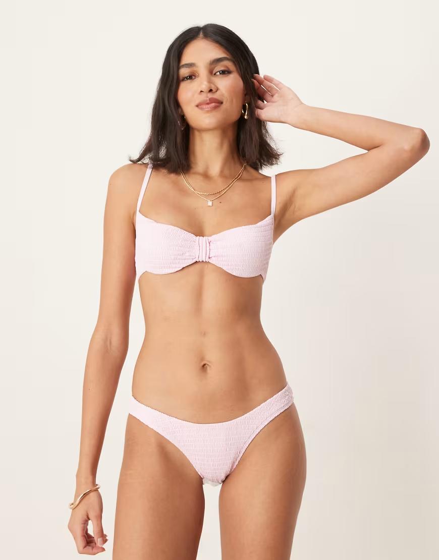 DÓŁ OD BIKINI