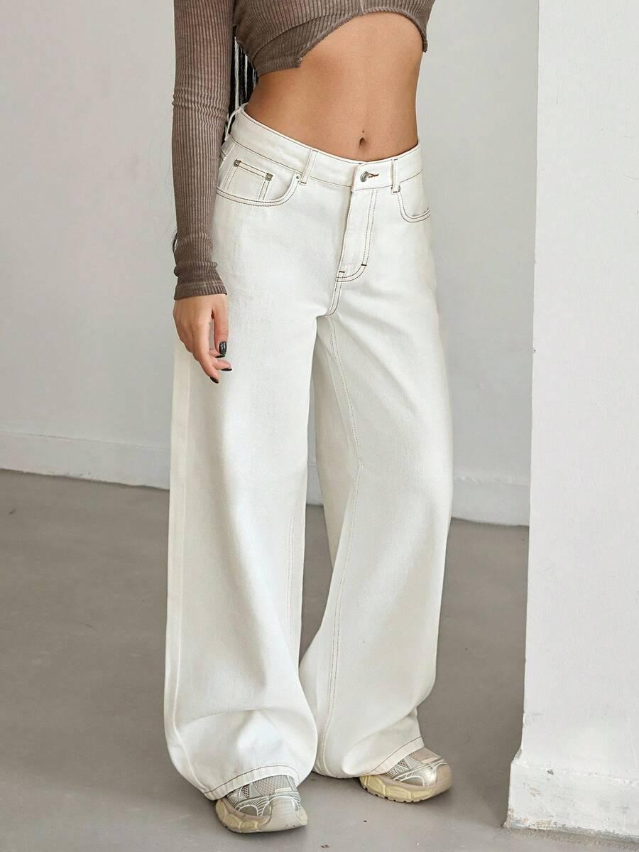 BIAŁE SPODNIE JEANS