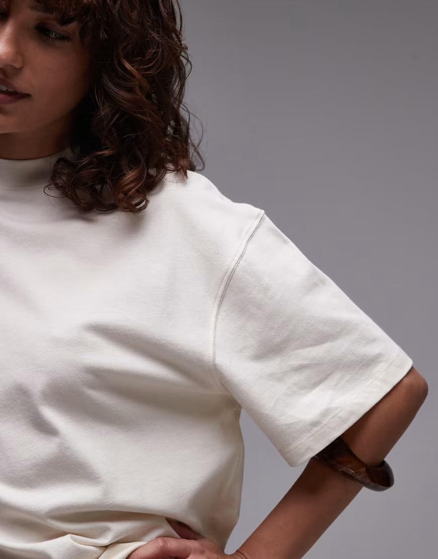 BEŻOWY T-SHIRT OVERSIZE