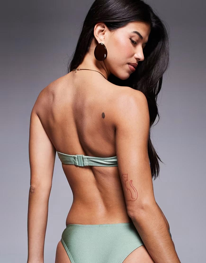góra od bikini