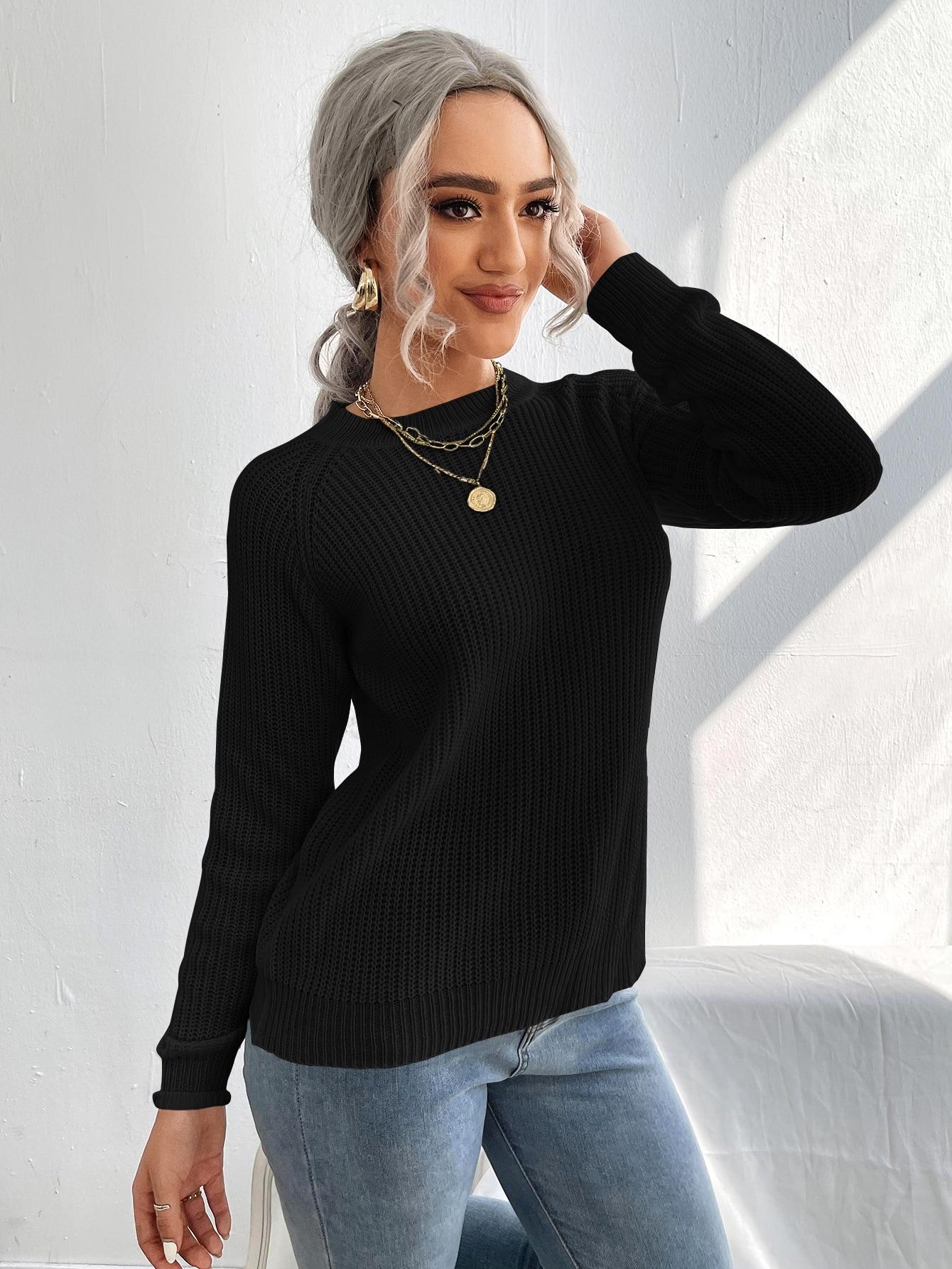 CZARNY DZIANINOWY SWETER