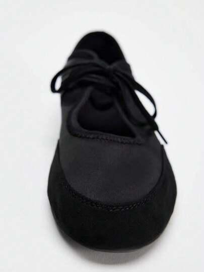 czarne buty sportowe