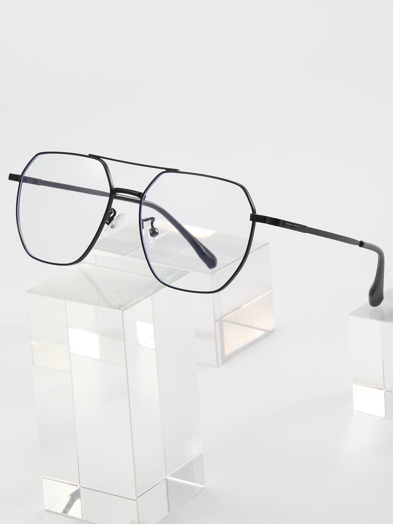 czarne metalowe okulary