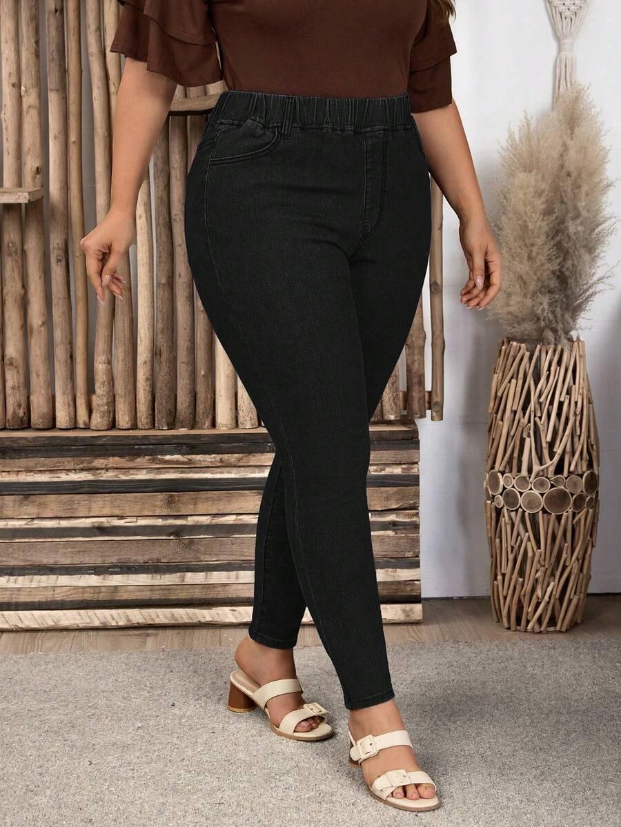 czarne spodnie jeans