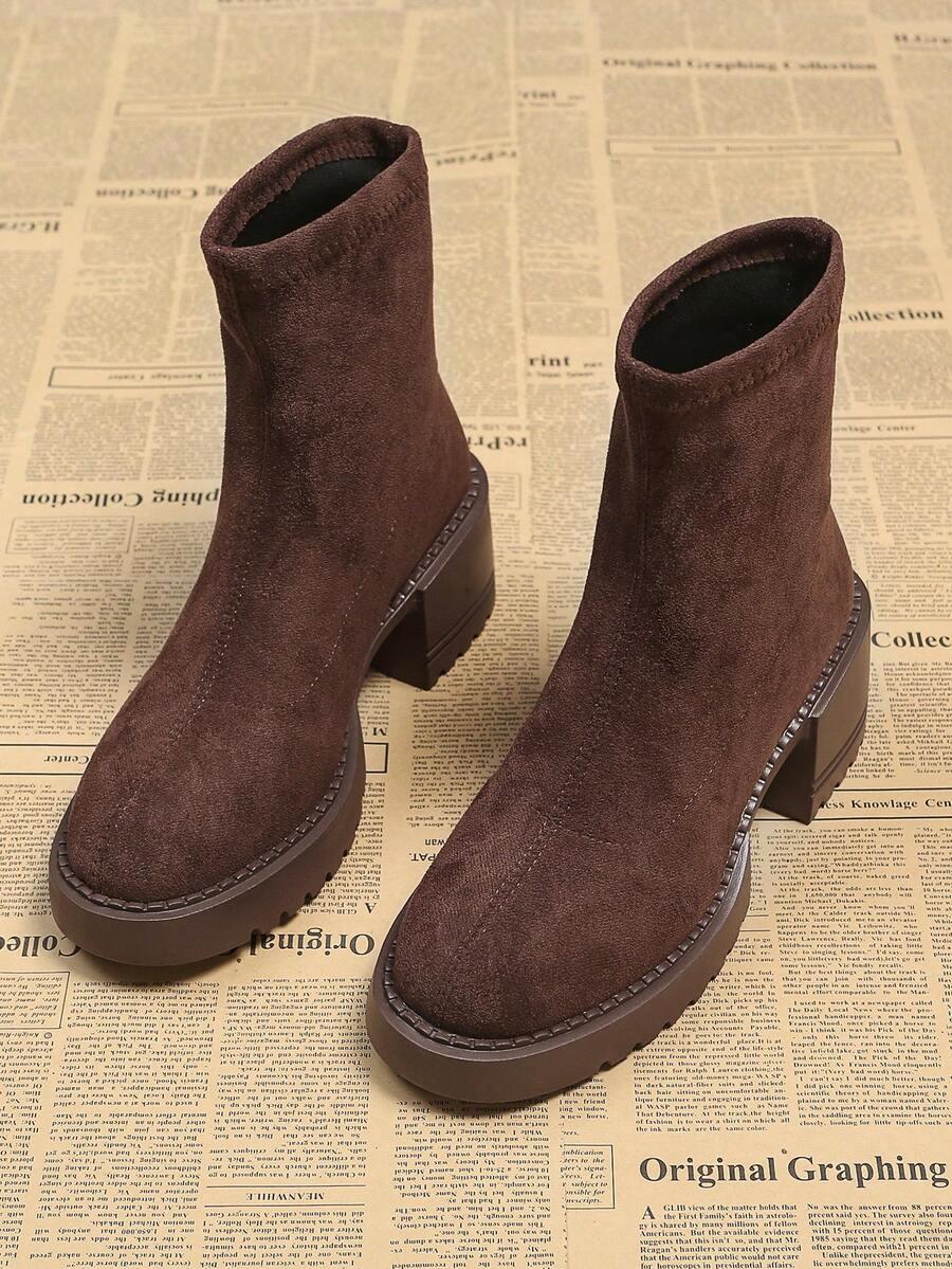 BUTY NA PLATFORMIE