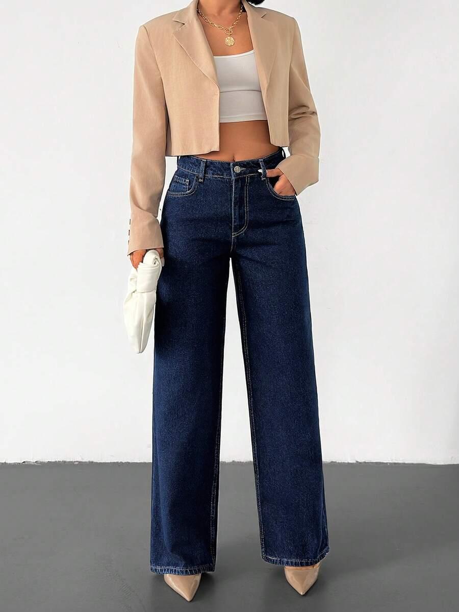 niebieskie spodnie jeans