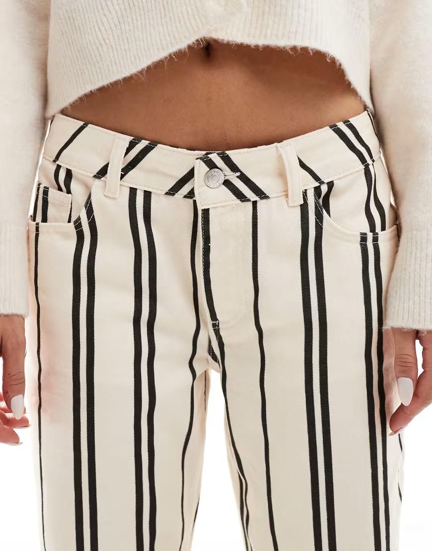 BEŻOWE SPODNIE JEANS PASKI KONTRAST