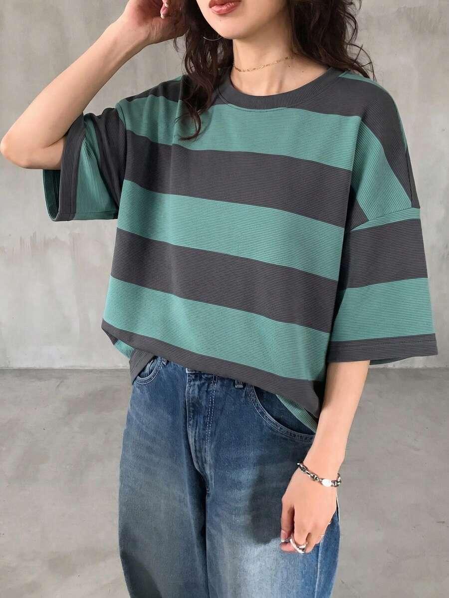 t-shirt w paski casual