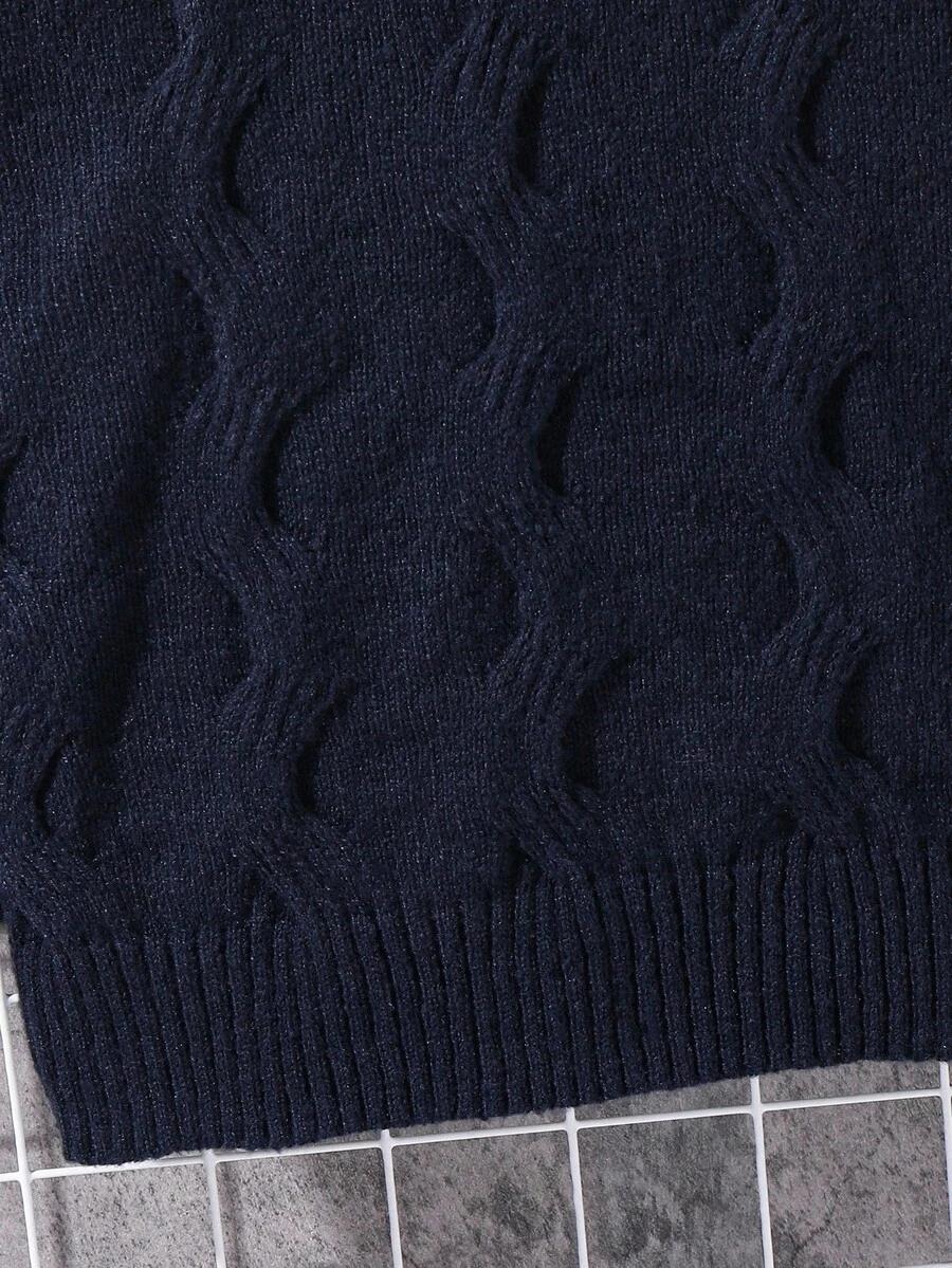 granatowy sweter golf