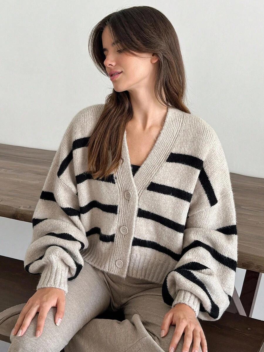 dzianinowy sweter paski