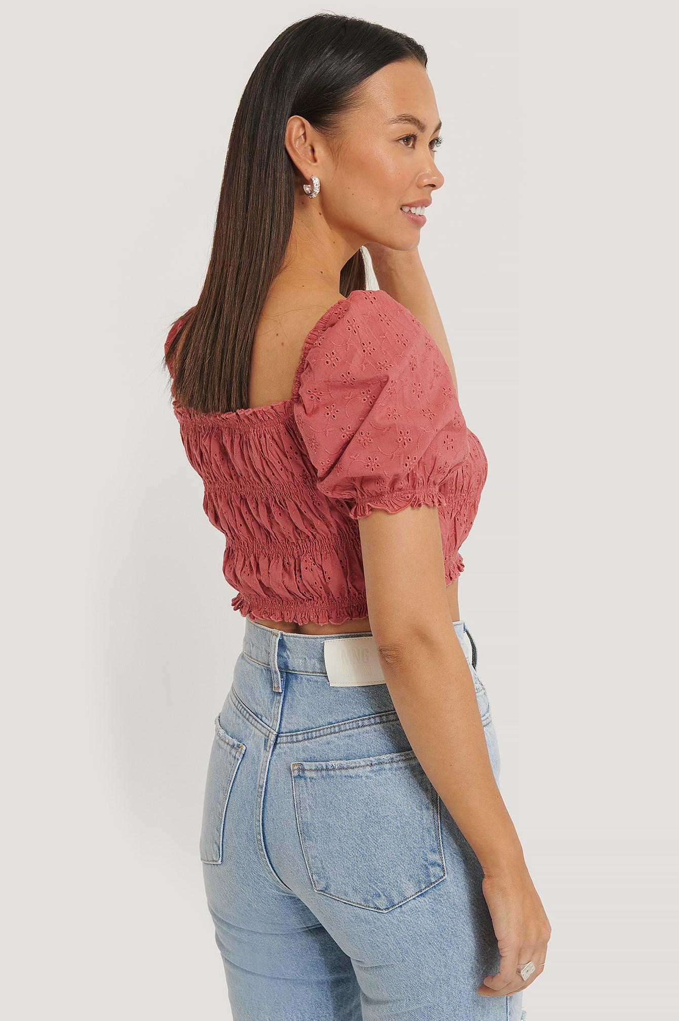 ażurowy crop top bufki