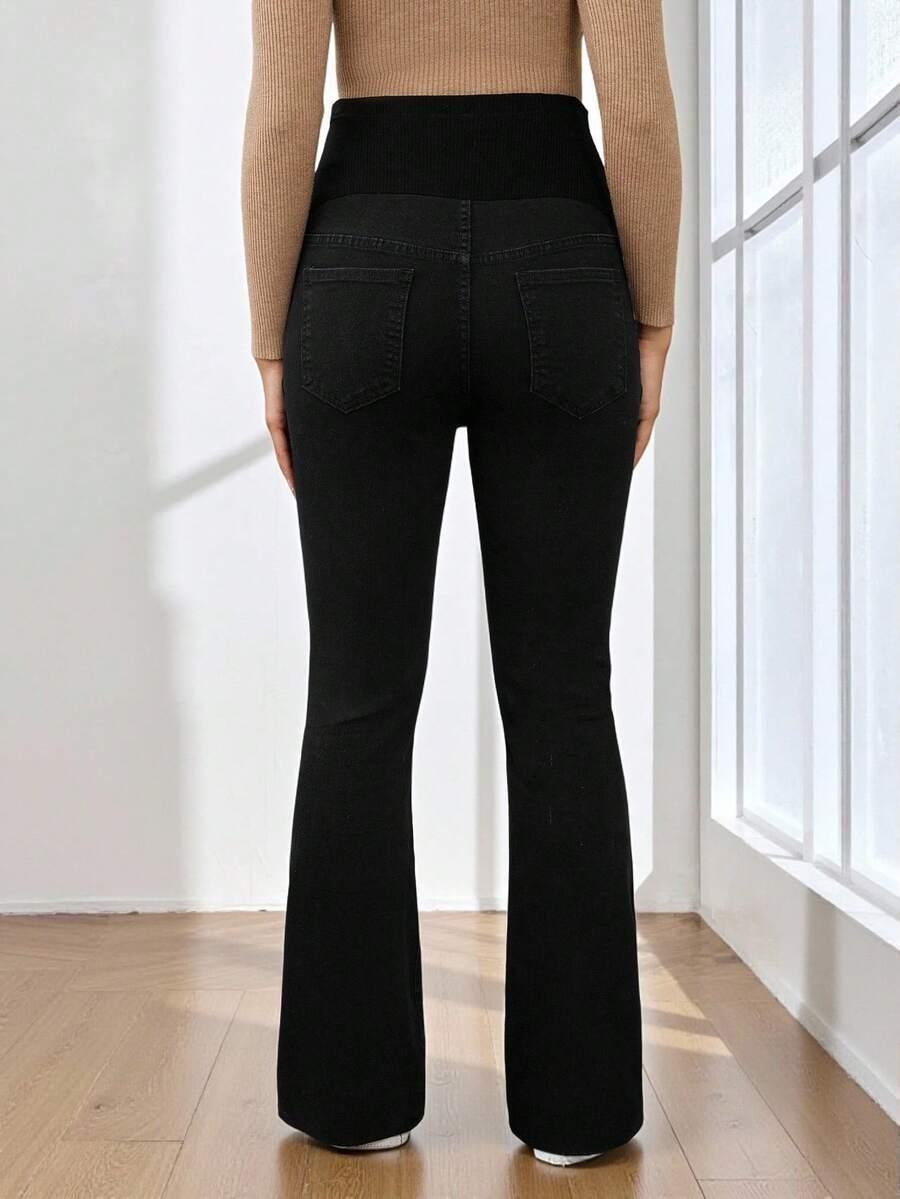 czarne spodnie jeans