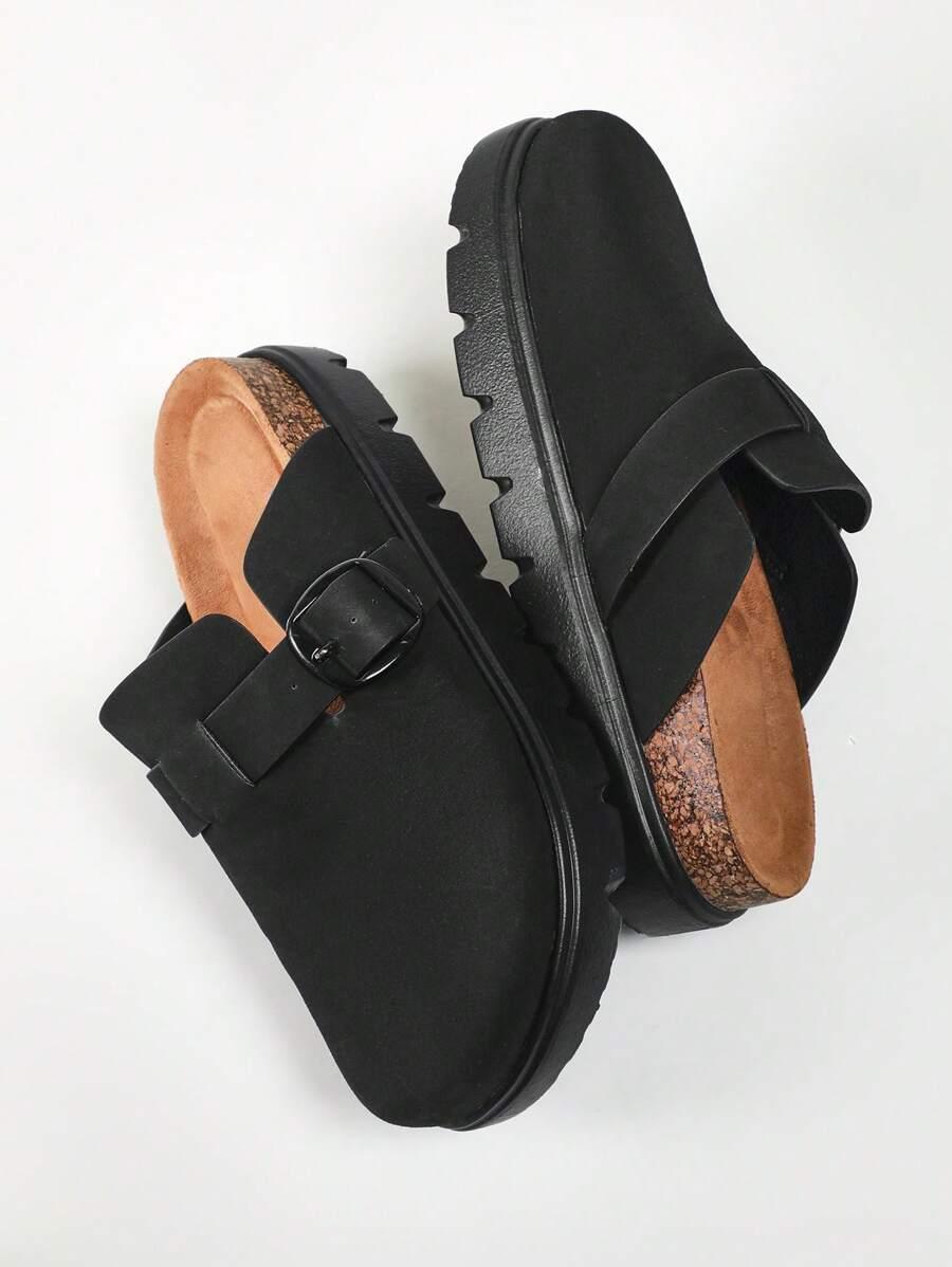 DAMSKIE BUTY Z KLAMRĄ