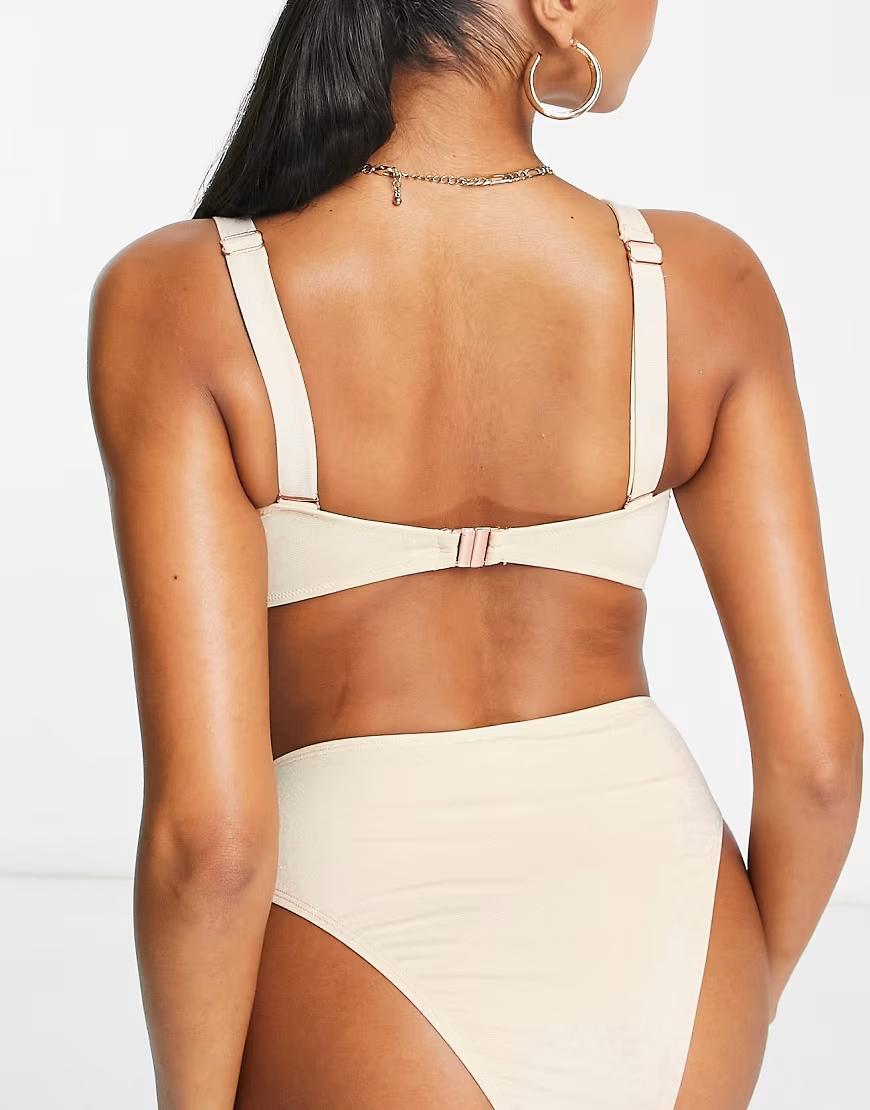 GÓRA OD BIKINI