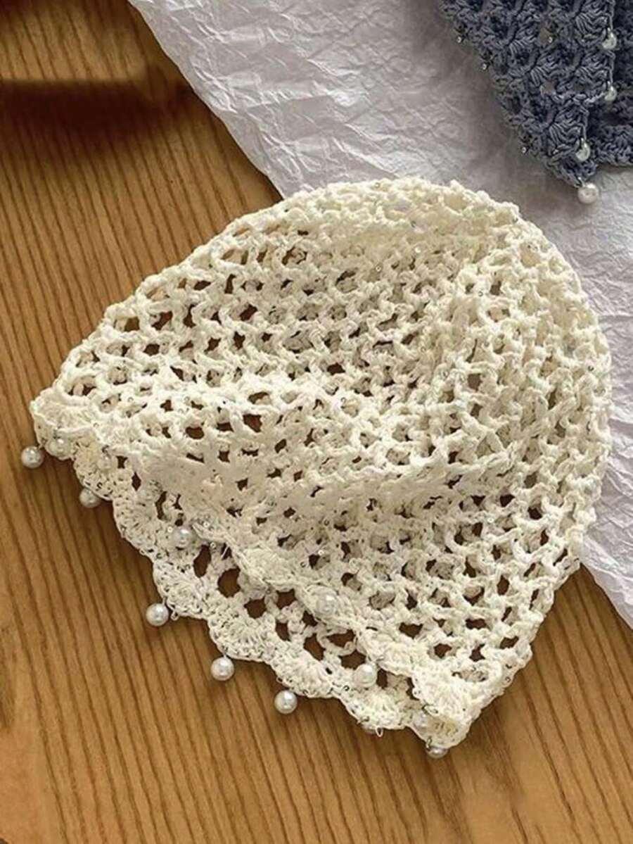 kremowa czapka cekiny