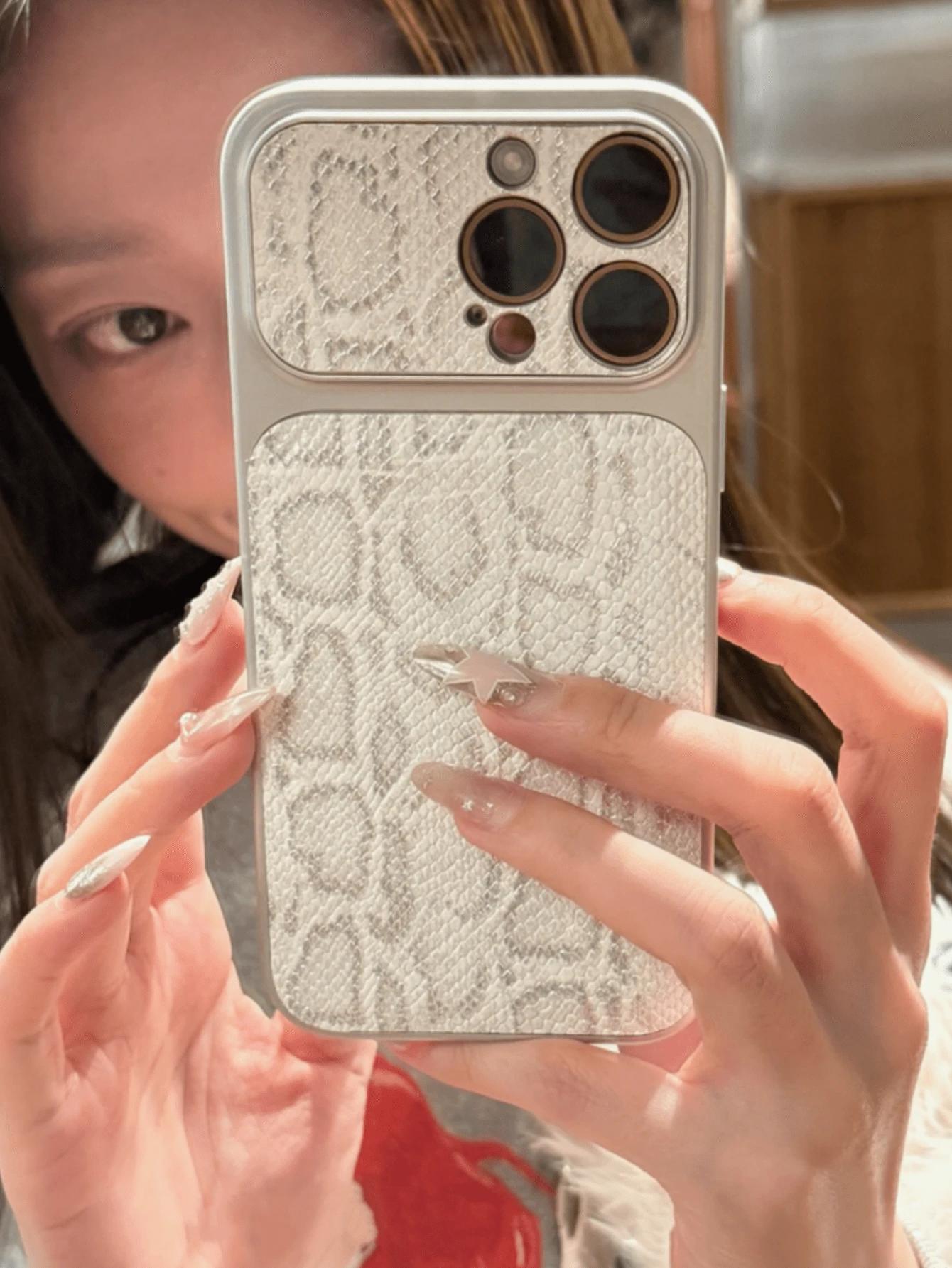 etui na telefon animal print iphone 14
