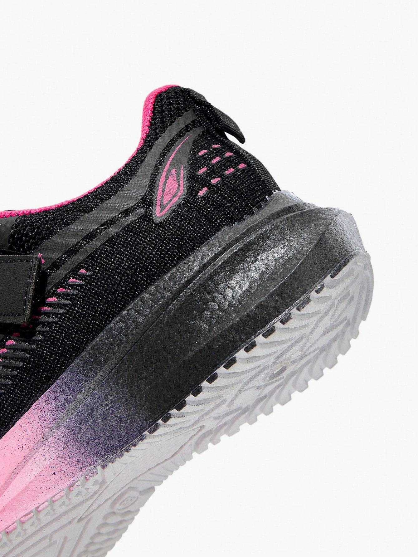 czarne buty sportowe